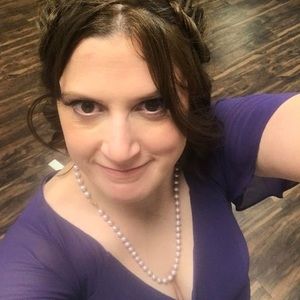 Meet your Posher, Rebecca